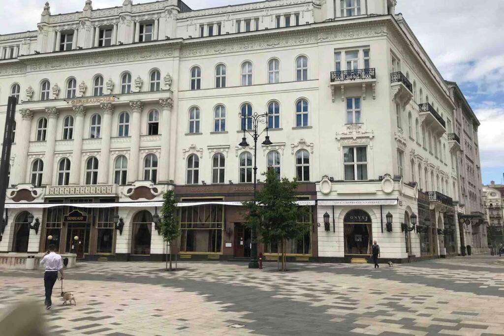 Apartman Flat In The Center Of